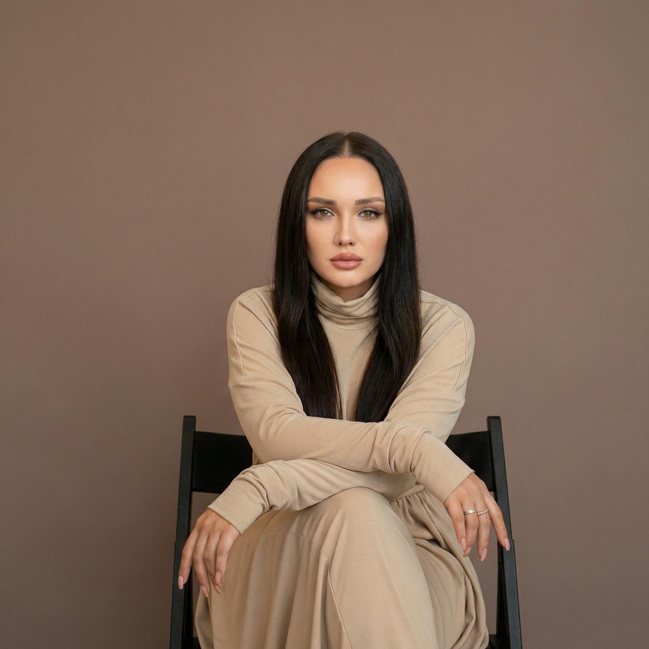 Angela Godea portrait in warm directional light